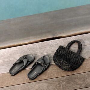 Mini Raffia Tote
From Jenni Kayne- new with tags